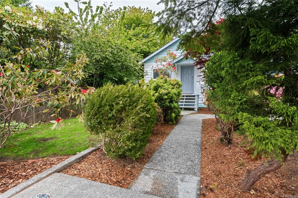 1527 Peninsula Rd, 1039595, BC,