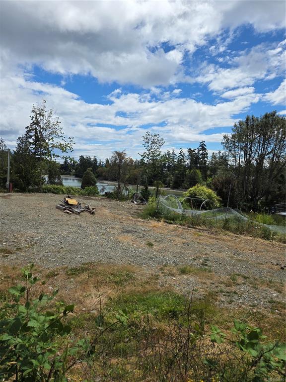 Third View of 1824 Swartz Bay Rd, North Saanich, BC, V8L 5R2