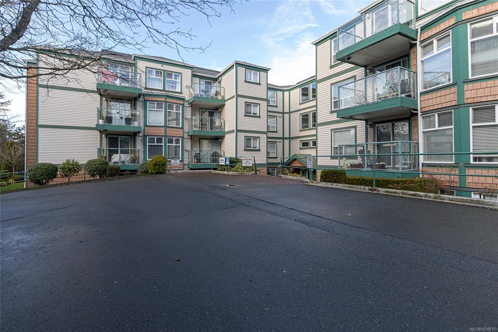 894 Vernon Ave, 1039615, BC,