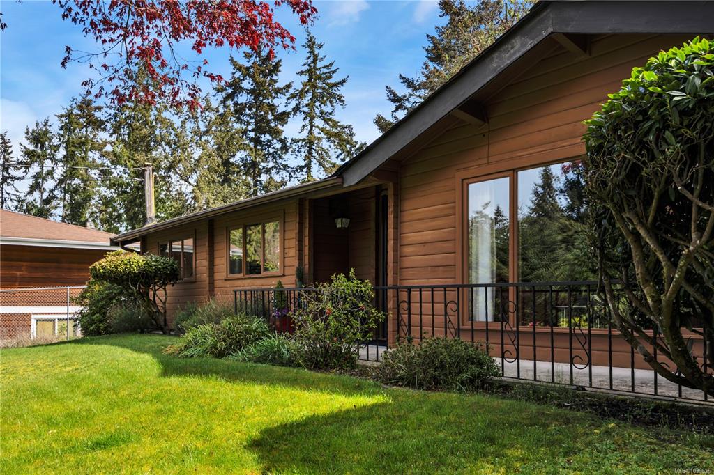 Third View of 1600 Seacrest Rd, Nanoose Bay, BC, V9P 9B5