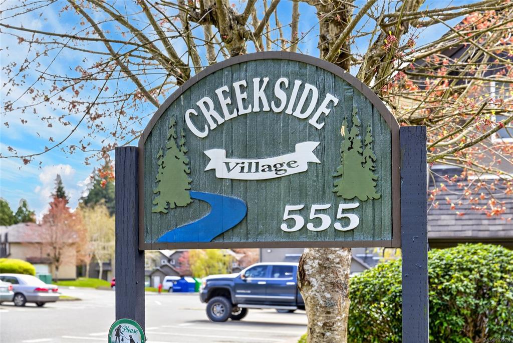 Third View of 555 Rockland Rd, Creekside Village, Campbell River, BC, V9W 8B7