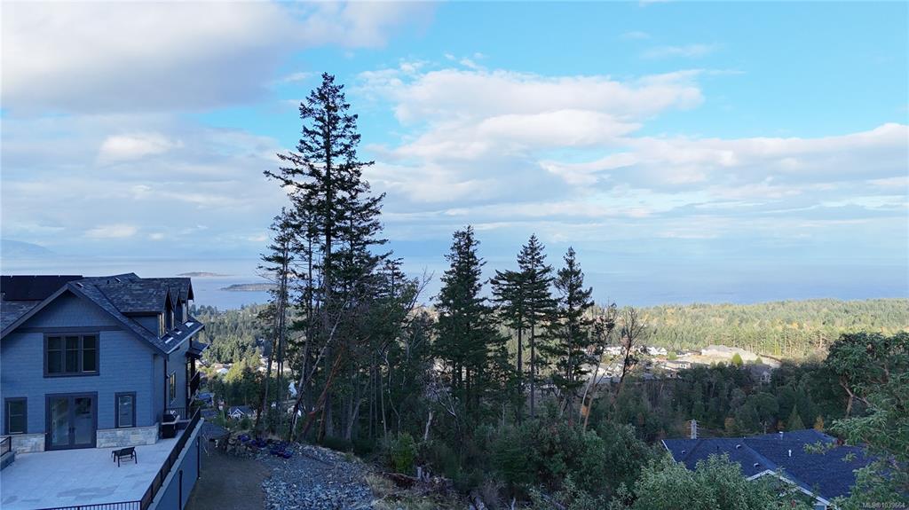 Third View of 7424 High Ridge Cres, Lantzville, BC, V0R 2H0