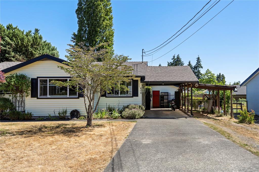 Third View of 408 Young St, Parksville, BC, V9P 1C3