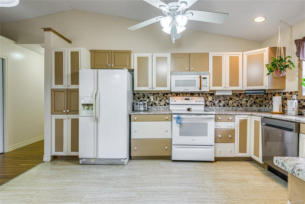 Fifth View of 8955 Mclarey Ave, Black Creek, BC, V9J 1A2
