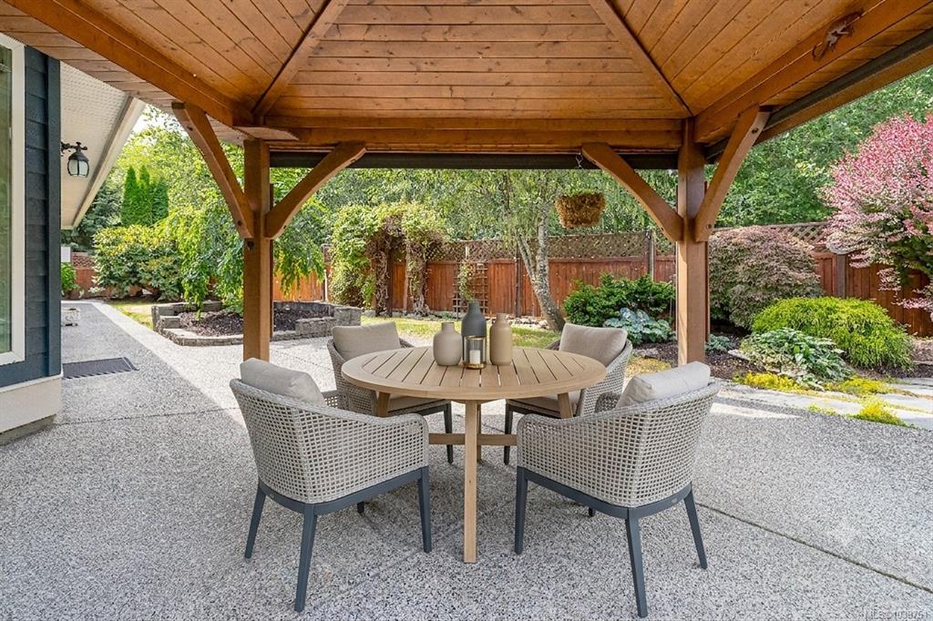 Fourth View of 612 Morningstar Dr, Parksville, BC, V9P 2W2