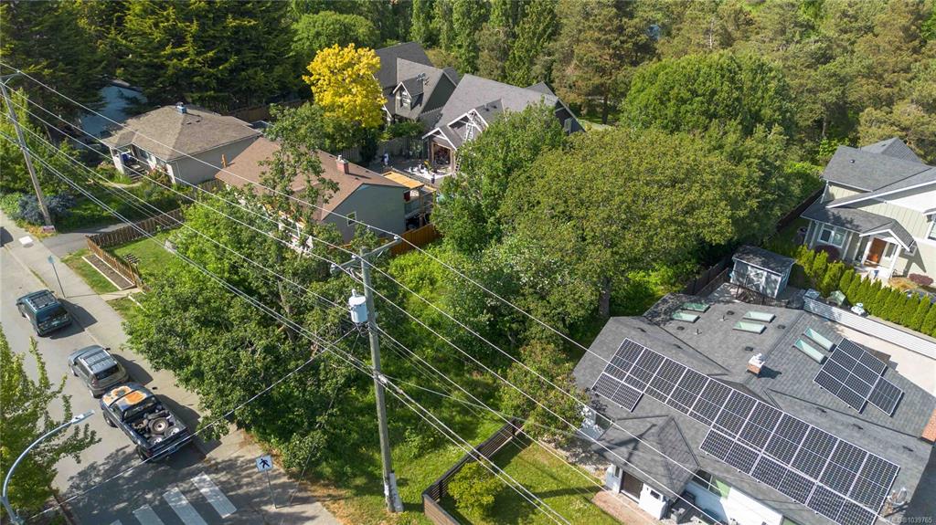 Fifth View of 1124 Craigflower Rd, Esquimalt, BC, V9A 2Y1
