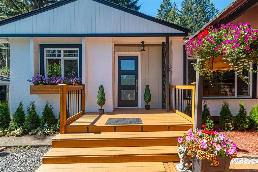 Fifth View of 2433 Sooke Rd, Colwood, BC, V9B 1Y1