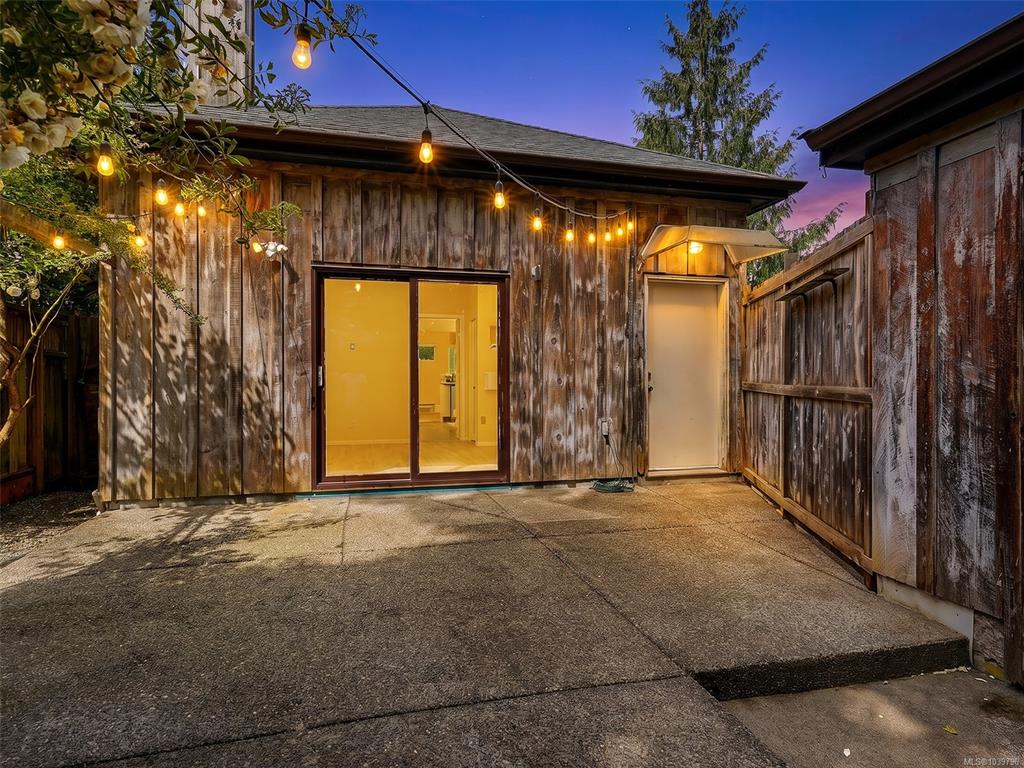 1607 Rebecca St, 1039796, BC,