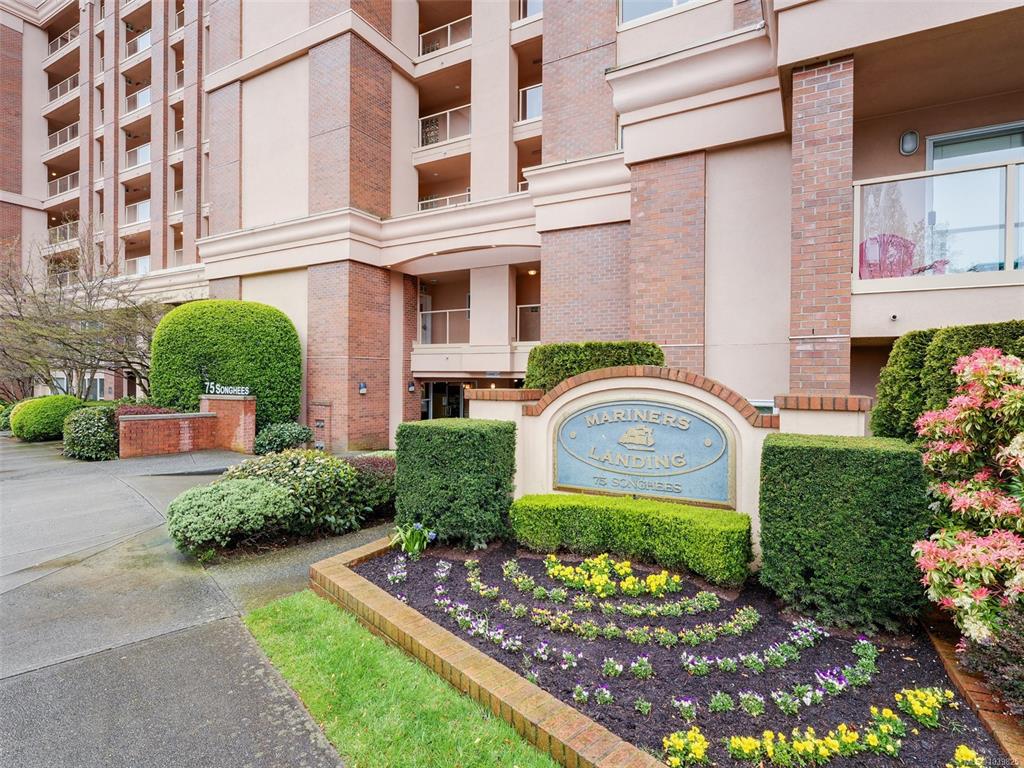 Third View of 75 Songhees Rd, Victoria, BC, V9A 7M5
