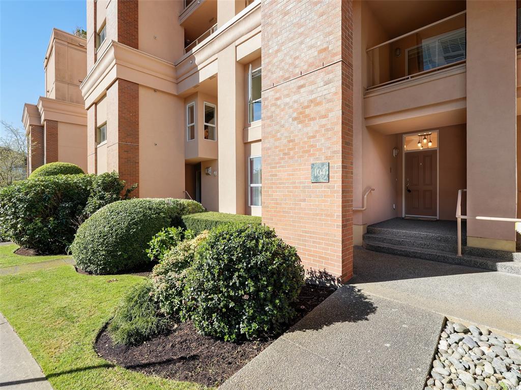Fourth View of 75 Songhees Rd, Victoria, BC, V9A 7M5