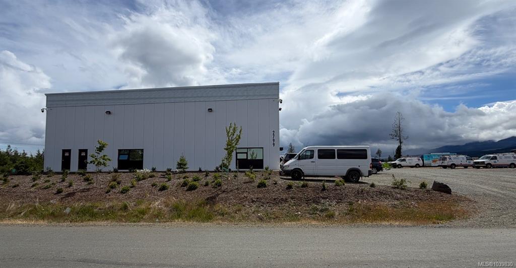Fifth View of 2799 Beck Ave, Cumberland, BC, V0R 1S0