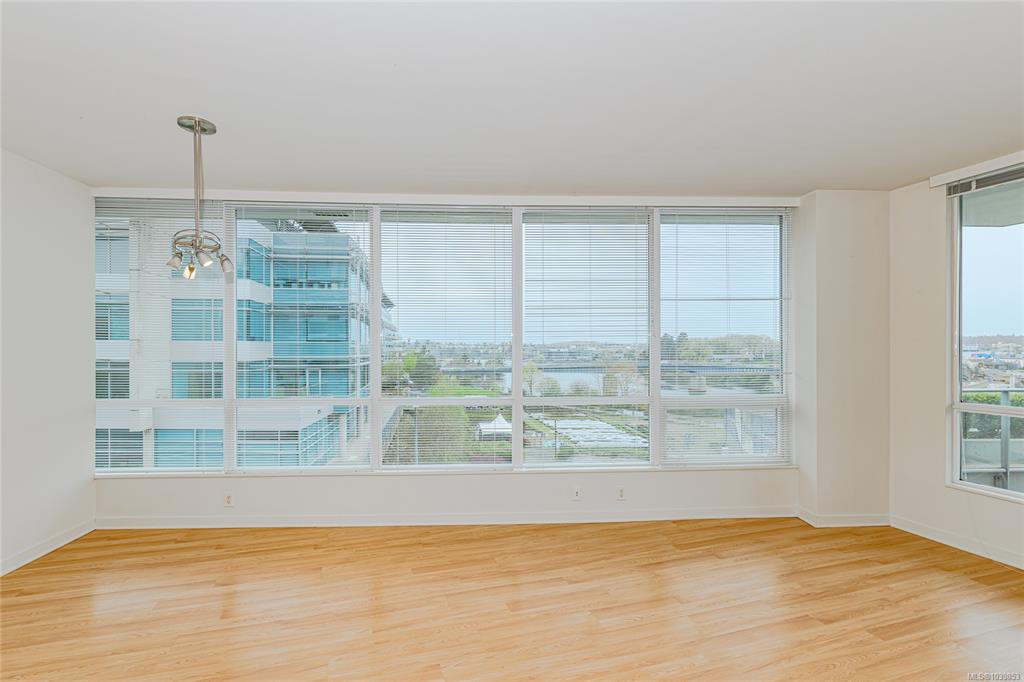 Fifth View of 399 Tyee Rd, Victoria, BC, V9A 0A8