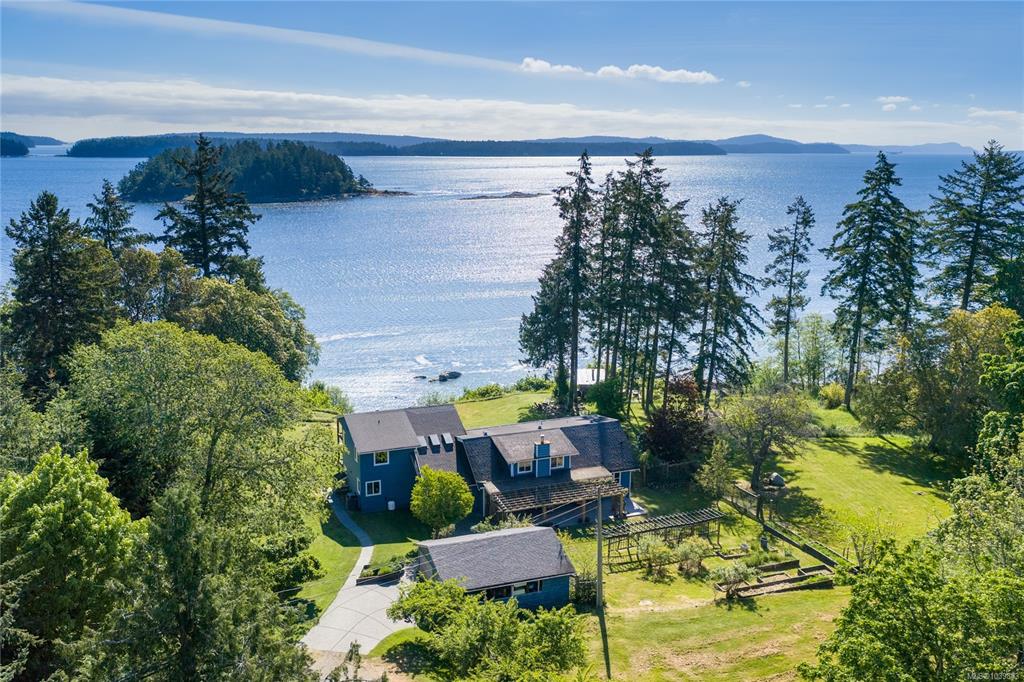 Third View of 1560 Brebber Rd, Nanaimo, BC, V9R 5K2