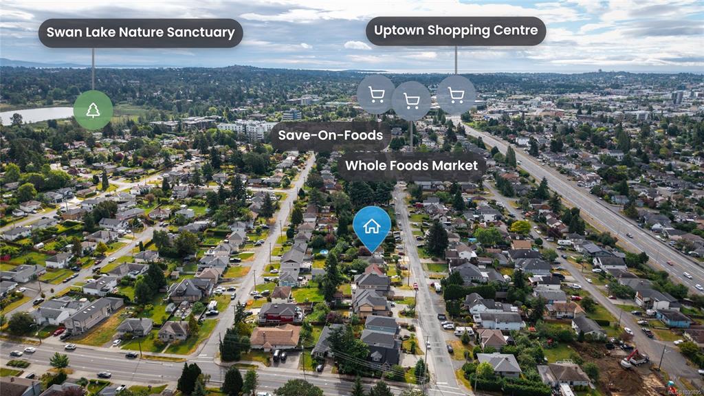 Third View of 256 Cadillac Ave, Saanich, BC, V8Z 1T8