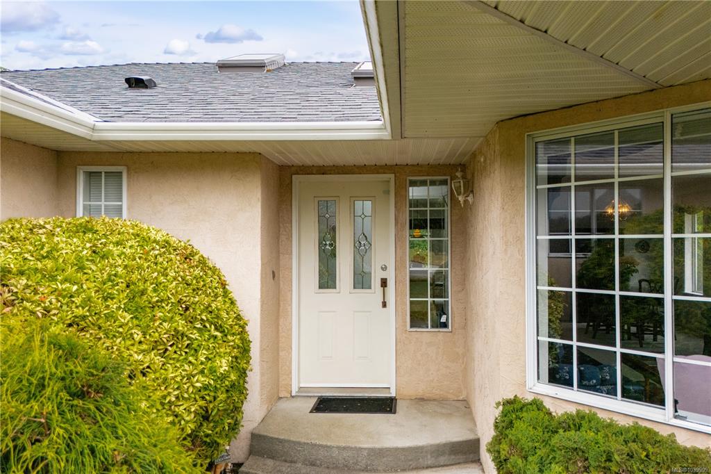 Fifth View of 750 Georgia Dr, Campbell River, BC, V9H 1S3