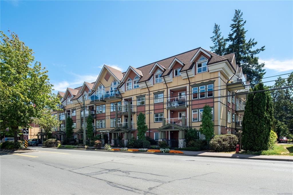 663 Goldstream Ave, 1039912, BC,