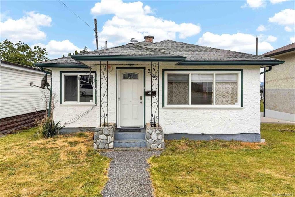 3582 11 Th Ave, 1039953, BC,