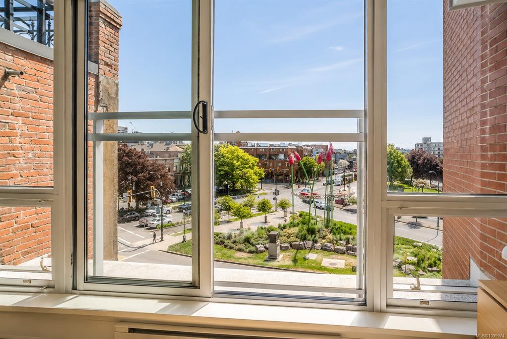 Fifth View of 456 Pandora Ave, Victoria, BC, V8W 0E3