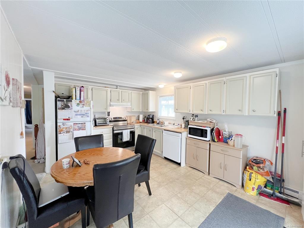 Third View of 406 Matchlee Dr, Gold River, BC, V0R 1G0