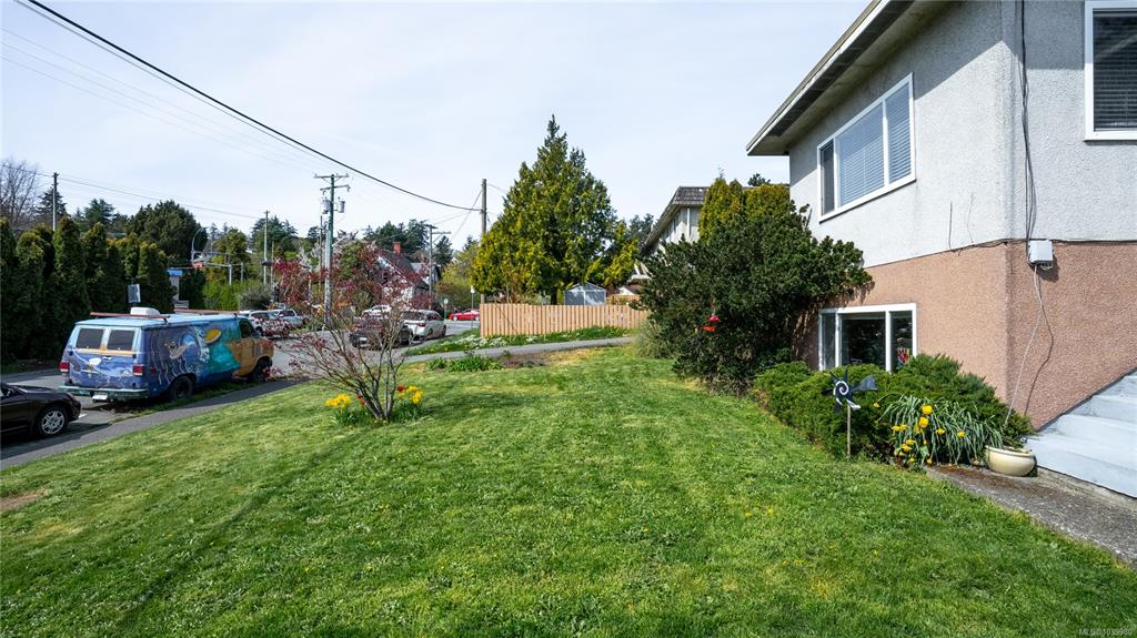Fifth View of 946 948 Ellery St, Esquimalt, BC, V9A 4S1