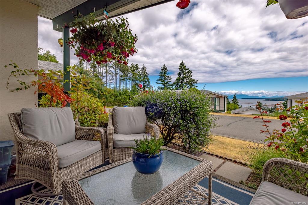 Second View of 185 Bowlsby St, Newport Vista, Nanaimo, BC, V9R 5K1