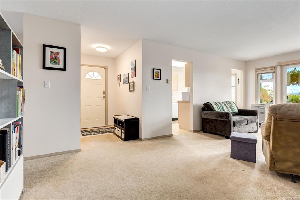 Fifth View of 185 Bowlsby St, Newport Vista, Nanaimo, BC, V9R 5K1