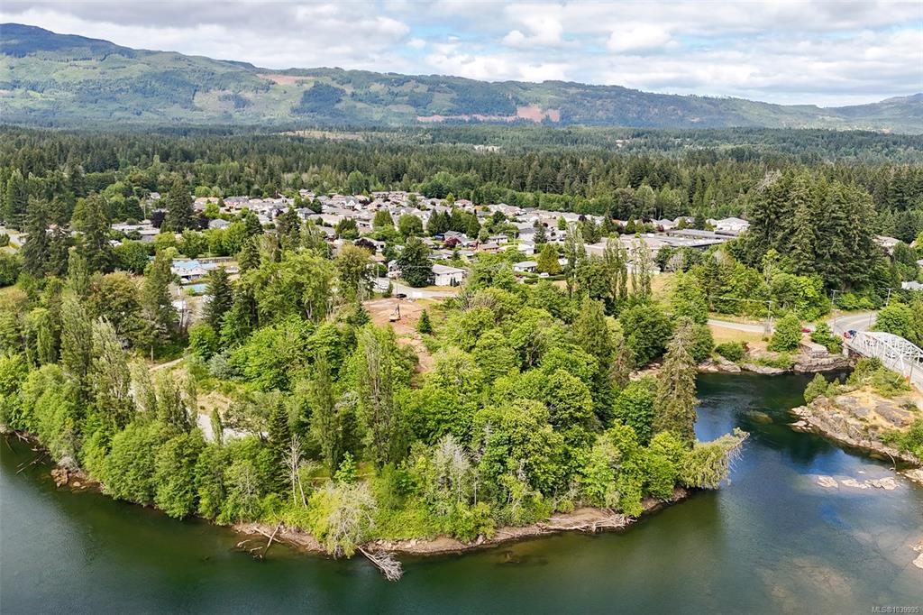 MLS® listing #31536218 for sale located at 5350 Falls St