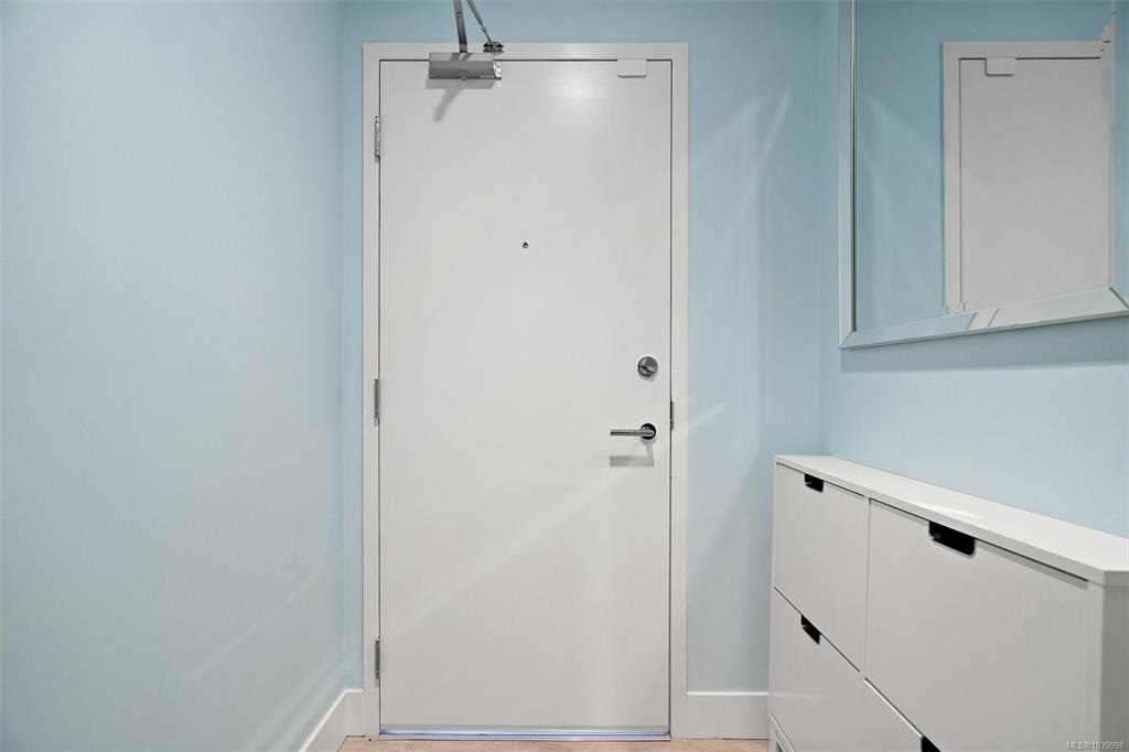 Fourth View of 70 Saghalie Rd, Victoria, BC, V9A 0G9