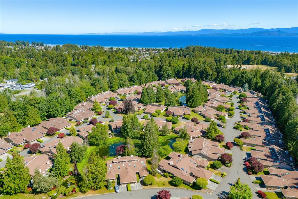 Fourth View of 902 Lakes Blvd, ST ANDREWS LANE, Parksville, BC, V9P 2P8