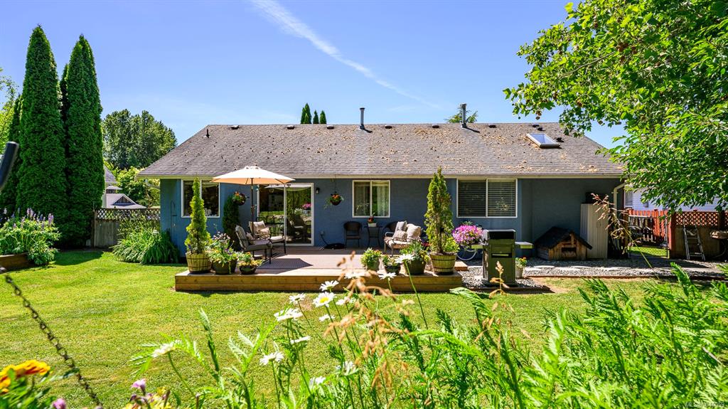 Third View of 2115 Drake Pl, Courtenay, BC, V9N 8Y8
