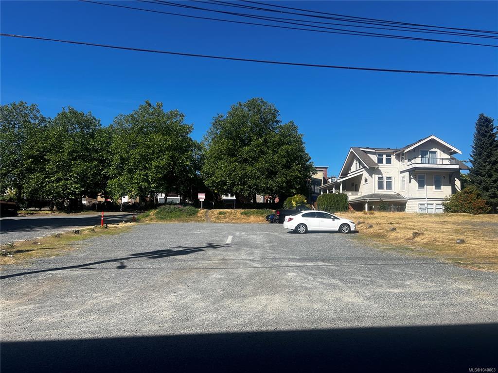 Fourth View of 352 Wesley St, Nanaimo, BC, V9R 2T6