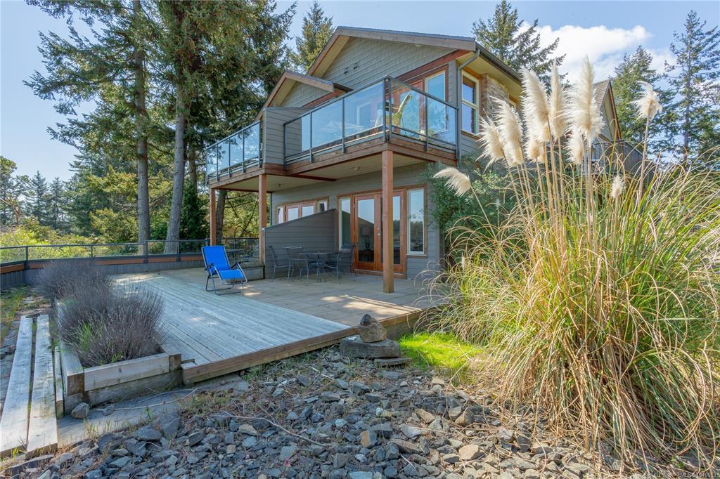 Third View of 494 Arbutus Dr, Mayne Island, BC, V0N 2J2