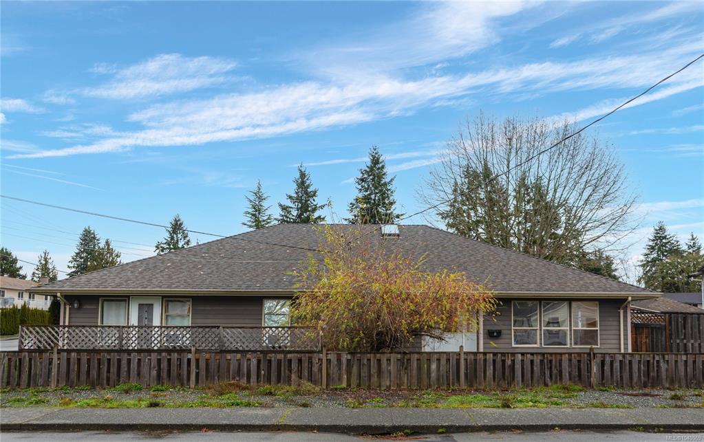 Second View of 1126 18th St, Courtenay, BC, V9N 7J8