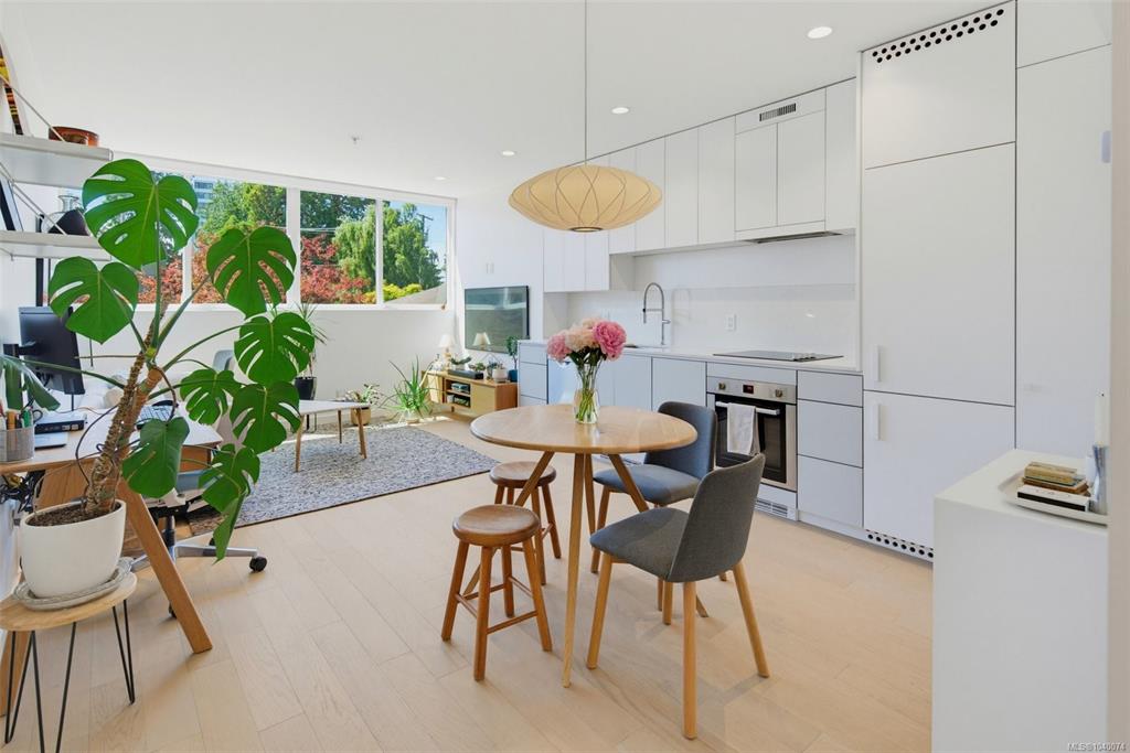 Third View of 430 Parry St, Rotunda, Victoria, BC, V8V 2H7