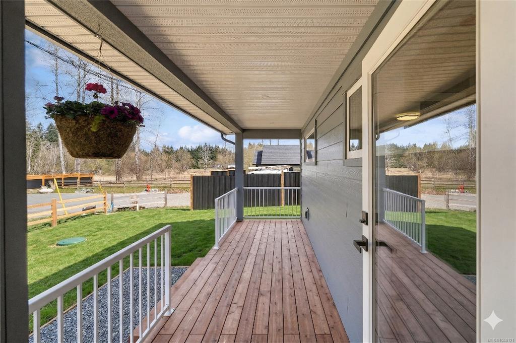 Third View of 1963 Wilfred Rd, Black Creek, BC, V9J 1J8