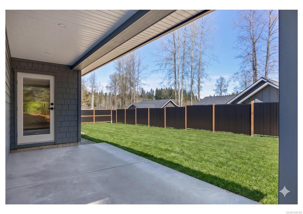 Fourth View of 1965 Wilfred Rd, Black Creek, BC, V9J 1J8