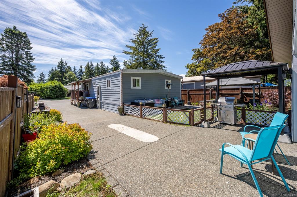 2102 Stadacona Dr, 1040133, BC,