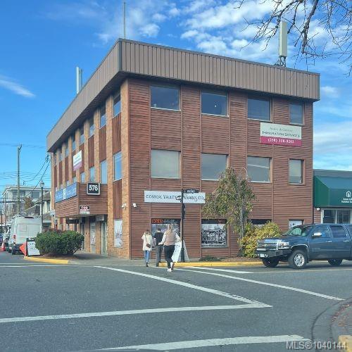 MLS® listing #31546452 for sale located at 576 England Ave