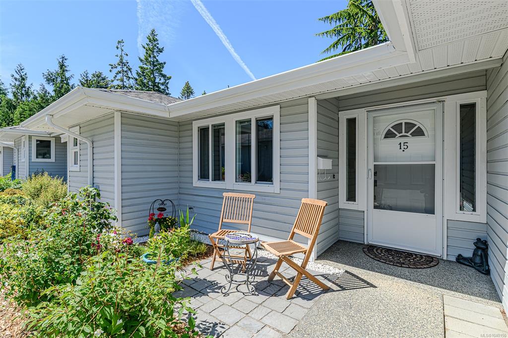 Third View of 3966 Cedar Hill Cross Rd, Chelsea Village, Saanich, BC, V8P 4R5