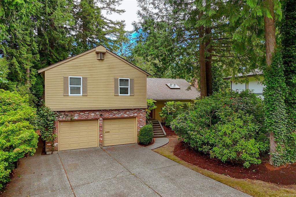 1005 Kentwood Pl, 1040158, BC,
