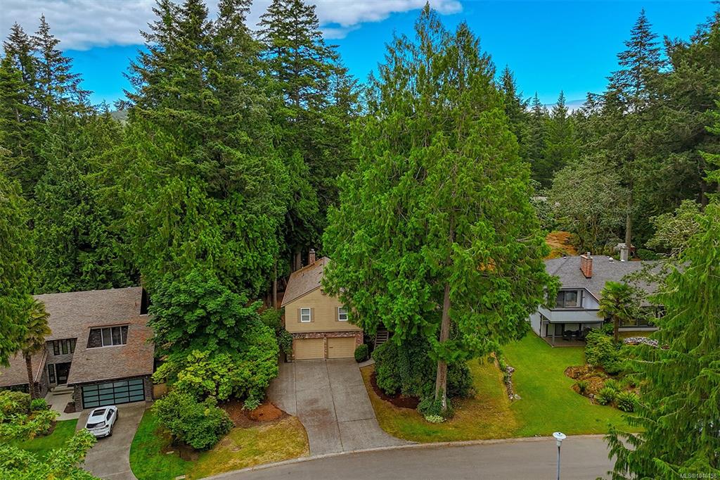Fourth View of 1005 Kentwood Pl, Saanich, BC, V8Y 2R2