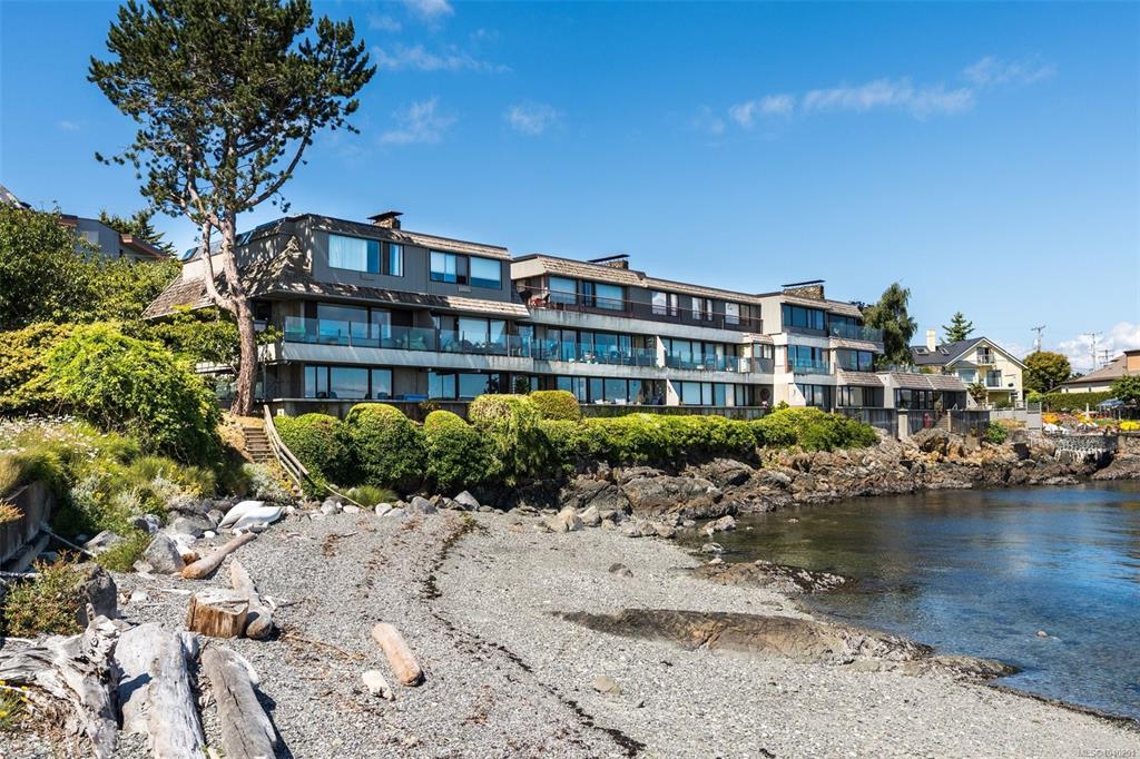 Second View of 1211 Beach Dr, Twelve Eleven, Oak Bay, BC, V8S 2N4