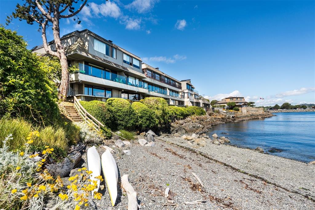 Fourth View of 1211 Beach Dr, Twelve Eleven, Oak Bay, BC, V8S 2N4
