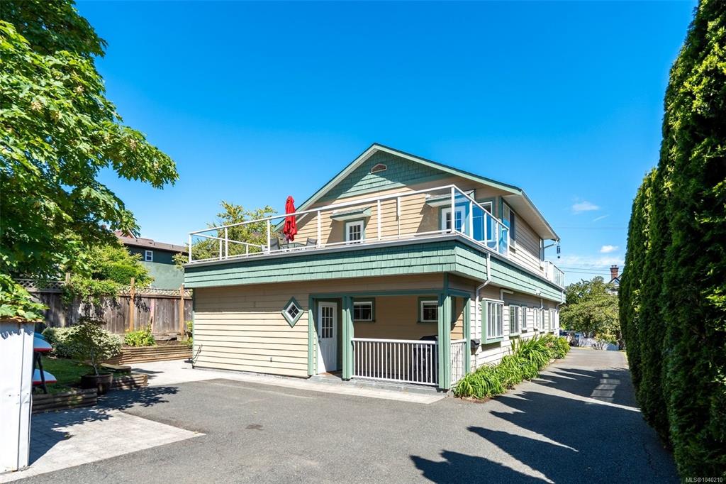 Third View of 208 Raynor Ave, Victoria, BC, V9A 3A2