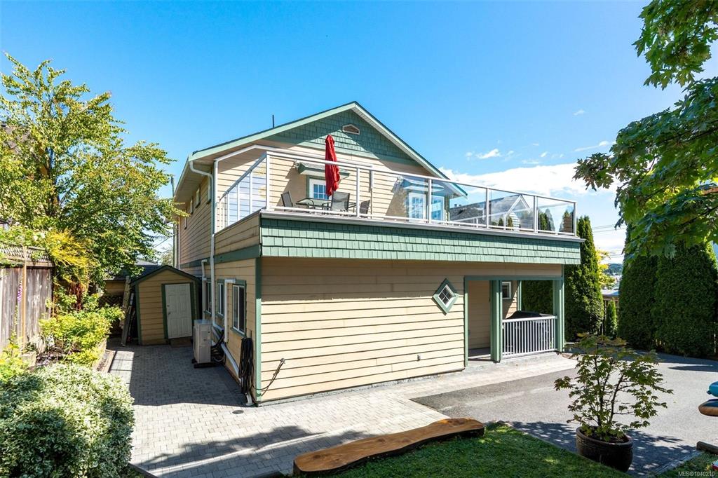 Fifth View of 208 Raynor Ave, Victoria, BC, V9A 3A2