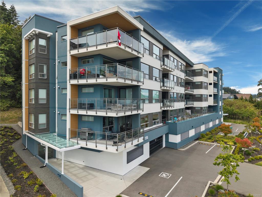536 Island Hwy S, 1040226, BC,