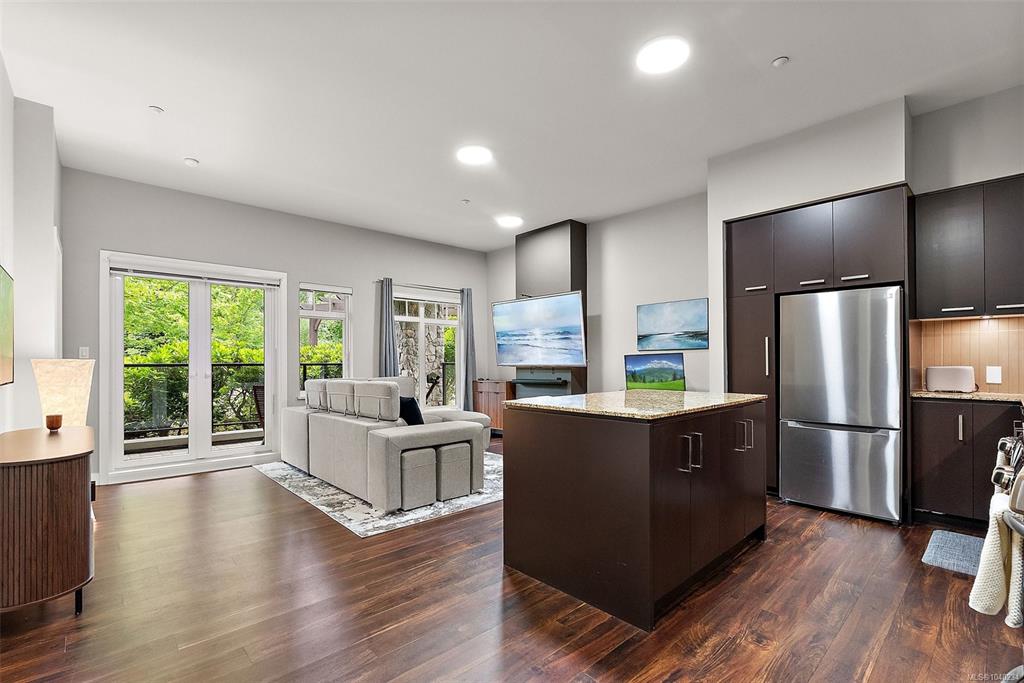 1375 Bear Mountain Pkwy, 1040234, BC,