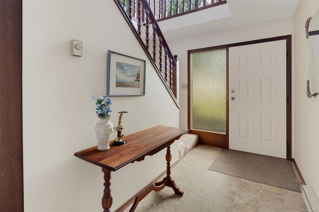Fifth View of 1655 Hybury Pl, Saanich, BC, V8N 5L3