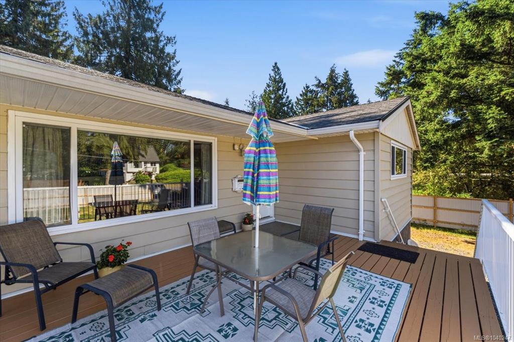 Fifth View of 2128 Thomas Park Dr, Nanaimo, BC, V9X 1K2