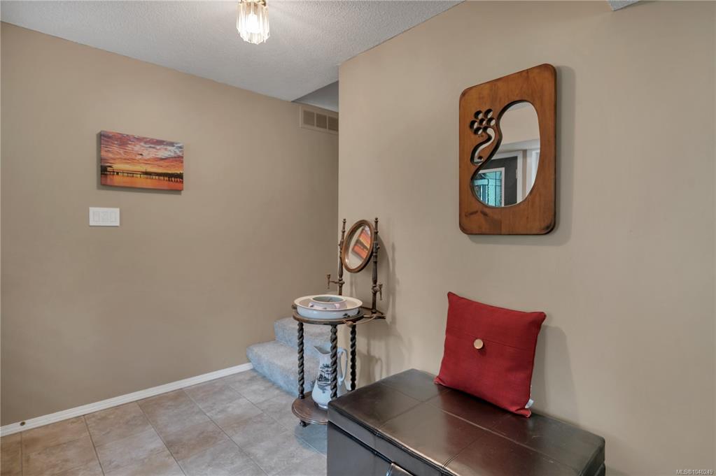 Fifth View of 4040 York Rd, Campbell River, BC, V9H 1B3